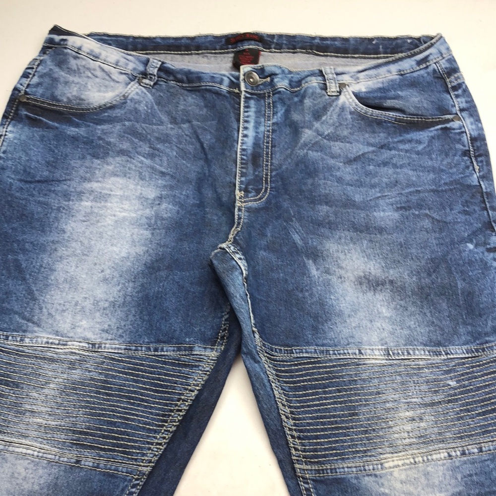 Suko Blue Jeans with Ribbed Thigh Design